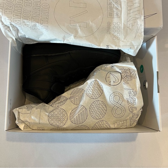 NIB Nike Air Force 1, Black, W Size 9 - Picture 7 of 8